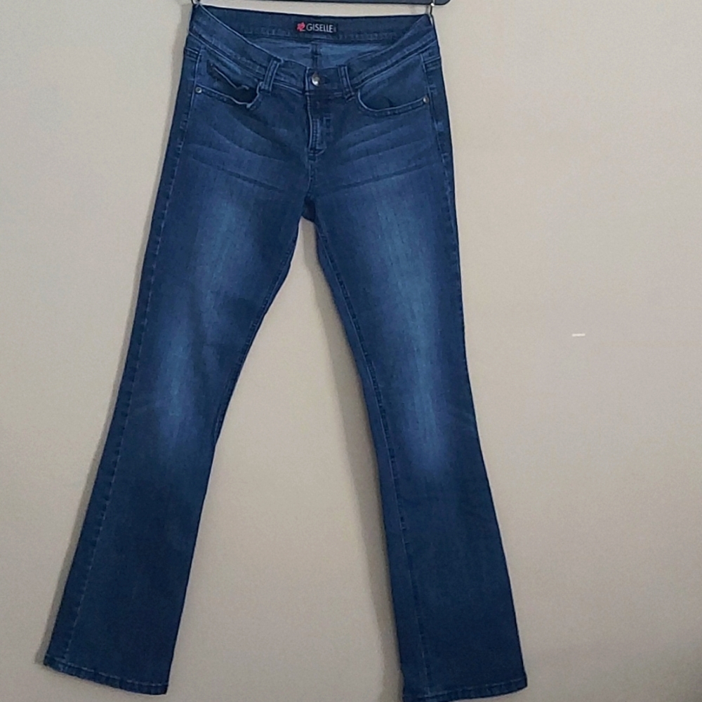 2B BEBE Giselle medium wash jean size 8